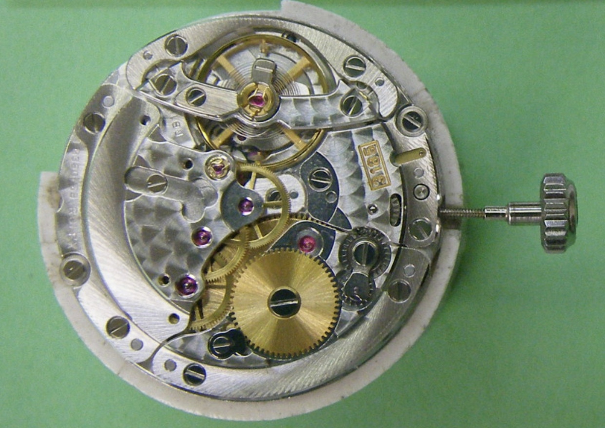 機械式時計 プロの時計職人になるには 時計修理技能士 Cmw 何でもプラス思考